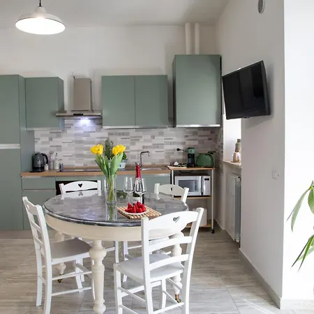Apartment M&c Viale Dei Giardini - Spazioso Finemente Arredato A Sulmona