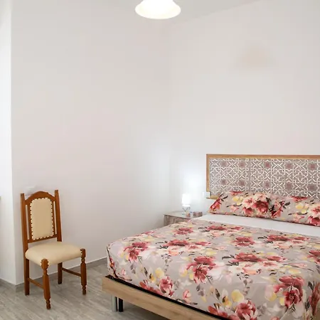 Apartment M&c Viale Dei Giardini - Spazioso Finemente Arredato A Sulmona