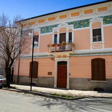 Apartment M&c Viale Dei Giardini - Spazioso Finemente Arredato A *